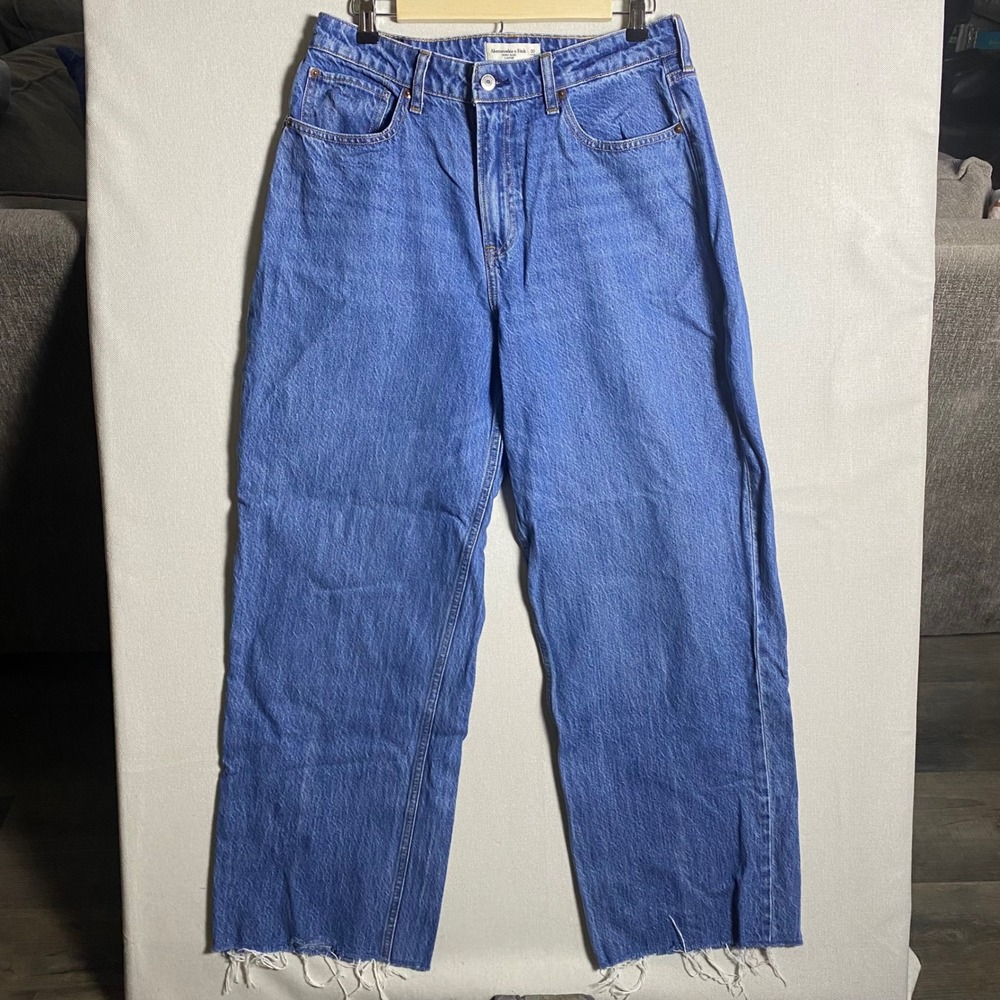 Abercrombie & Fitch High Rise Loose Jeans Medium Wash Raw‎ Hem 30 Long